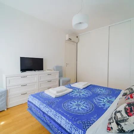 Nestly House Apartment